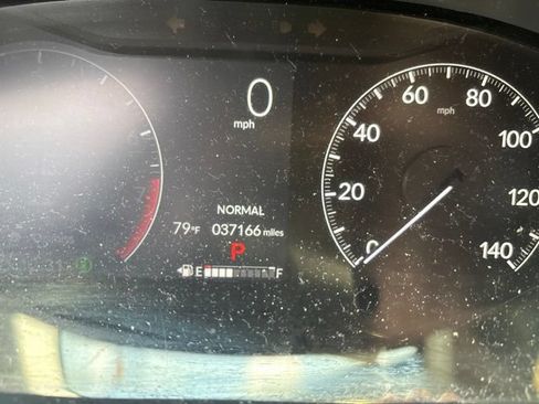 Used 2023 Honda HR-V LX image 6