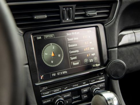 Certified 2015 Porsche 911 GT3 image 31