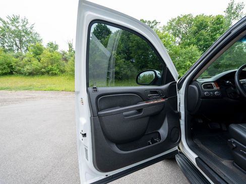 Used 2012 Chevrolet Tahoe LT w/ All-Star Edition AWD/4WD image 9