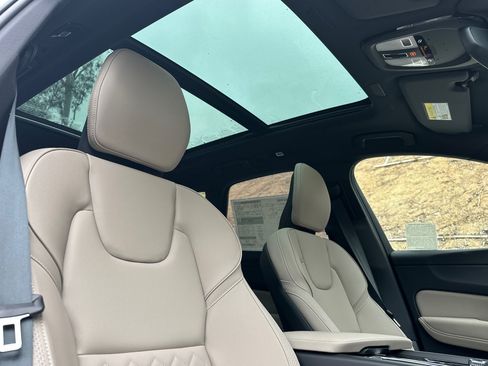 New 2026 Volvo XC60 B5 Plus w/ Climate Package AWD/4WD image 13