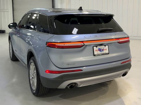 Used 2022 Lincoln Corsair FWD w/ Rear Removable Package Tray image 8