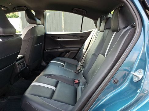 Used 2025 Toyota Camry SE FWD image 10