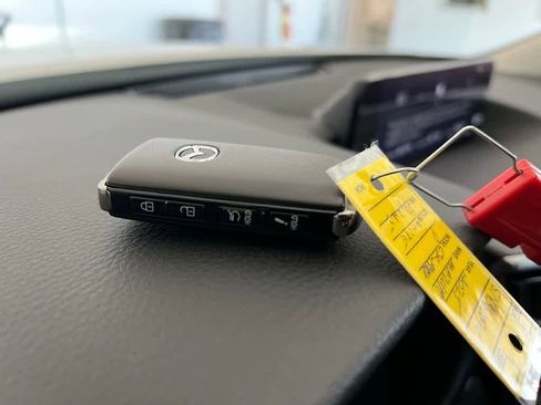 Used 2025 MAZDA CX-50 AWD 2.5 S w/ Premium Package image 34