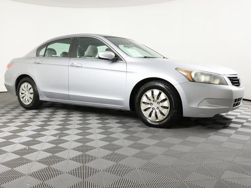 Used 2009 Honda Accord LX image 3