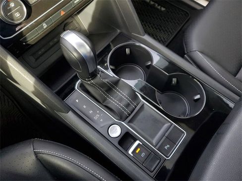 Certified 2023 Volkswagen Atlas SE w/ Panoramic Sunroof Package image 10