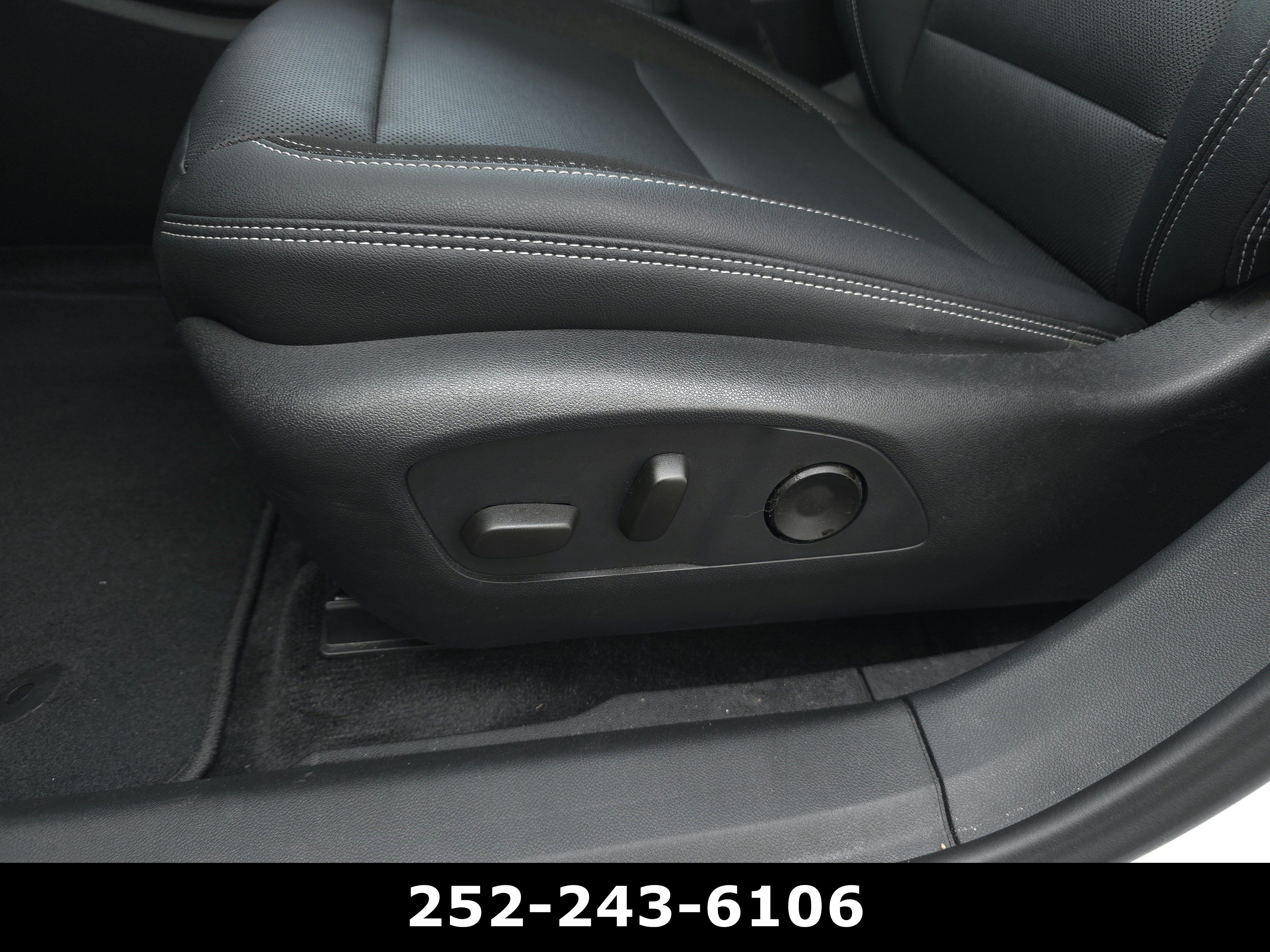 Used 2025 Chevrolet Blazer EV LT AWD/4WD image 11