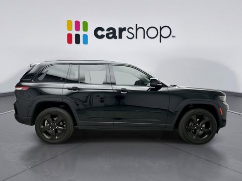 Used 2023 Jeep Grand Cherokee Altitude image 6