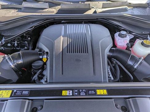 New 2025 Land Rover Range Rover Long Wheelbase SE image 18