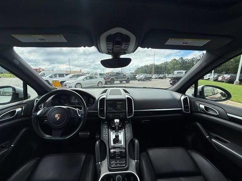 Used 2012 Porsche Cayenne S AWD/4WD image 9