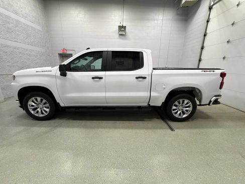 Used 2021 Chevrolet Silverado 1500 Custom w/ Safety Confidence Package AWD/4WD image 8