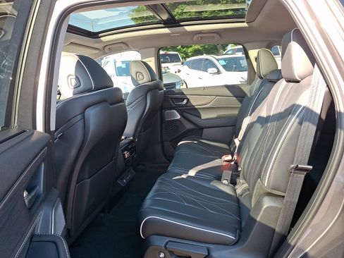 Certified 2026 Acura MDX SH-AWD w/ Advance Package image 11