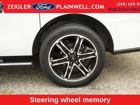 Used 2021 Ford Expedition Max Limited AWD/4WD image 9