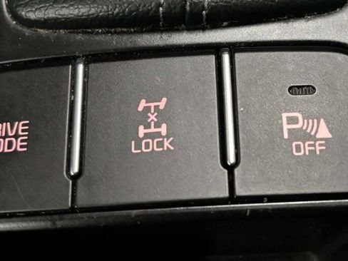 Used 2018 Kia Sorento EX image 29