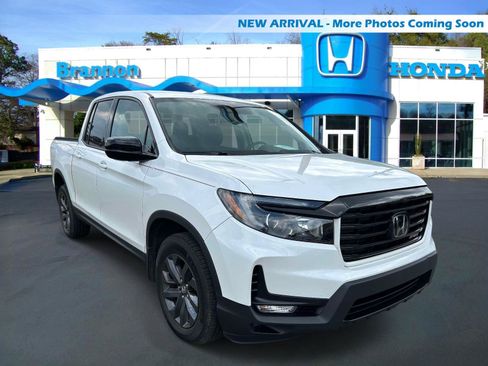 Used 2023 Honda Ridgeline Sport image 1