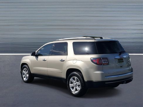 Used 2015 GMC Acadia SLE image 4