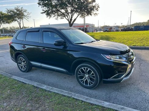 Used 2018 Mitsubishi Outlander LE AWD/4WD image 8