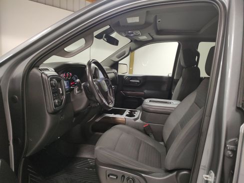 Used 2020 Chevrolet Silverado 1500 RST AWD/4WD image 9