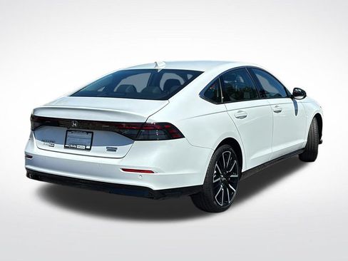 Used 2025 Honda Accord Touring image 7