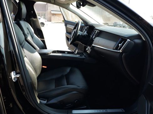 Used 2023 Volvo S90 B6 Plus image 24