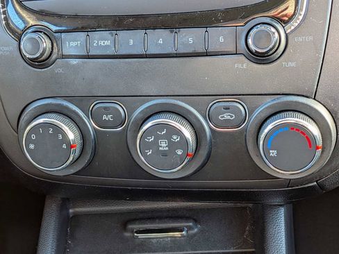 Used 2017 Kia Forte LX image 26