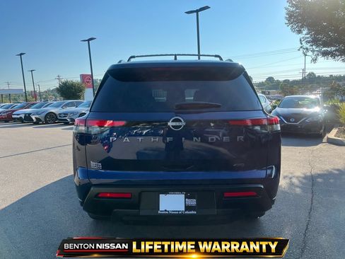Used 2026 Nissan Pathfinder SV AWD/4WD image 6
