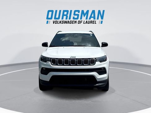 Used 2023 Jeep Compass Latitude AWD/4WD image 3