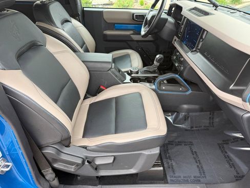 Used 2023 Ford Bronco Wildtrak AWD/4WD image 13