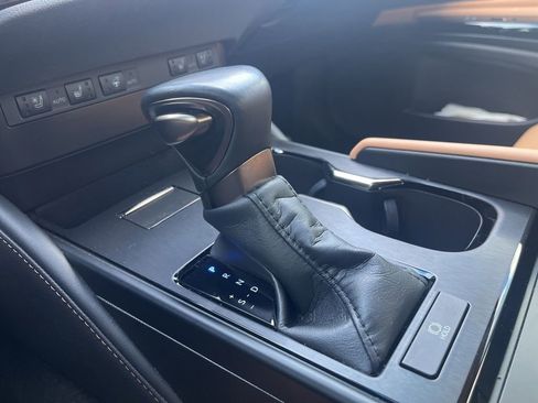 Used 2024 Lexus ES 350 w/ Premium Package FWD image 27