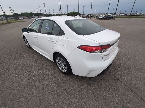 Certified 2025 Toyota Corolla LE FWD image 7