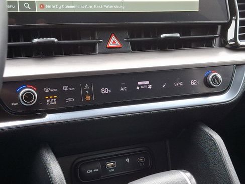 Used 2023 Kia Sportage EX image 16