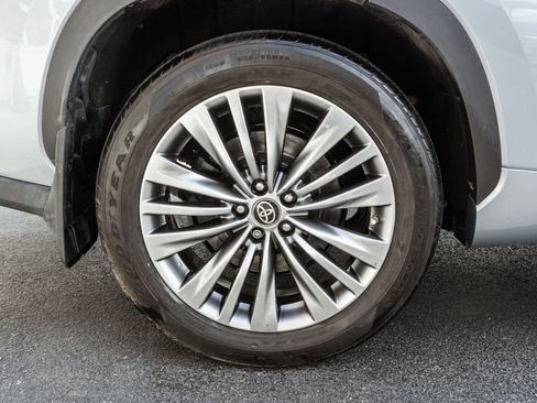 Used 2020 Toyota Highlander Platinum AWD/4WD image 39