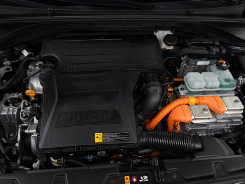 Used 2020 Hyundai Ioniq Limited FWD image 27