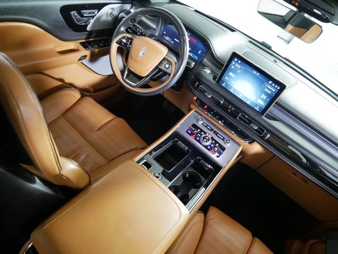 Used 2023 Lincoln Aviator Black Label image 9