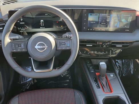 New 2026 Nissan Kicks SR FWD image 5