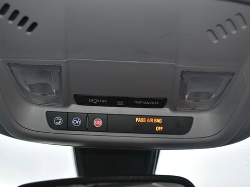 Used 2018 Chevrolet Malibu LT image 32