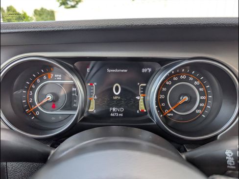 Used 2021 Jeep Wrangler Sport AWD/4WD image 19