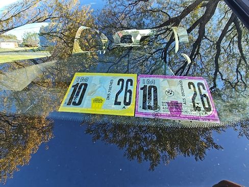 Used 2021 BMW 330i Sedan w/ Premium Package image 9