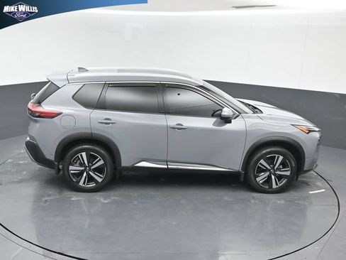 Used 2023 Nissan Rogue Platinum w/ Platinum Premium Package FWD image 16