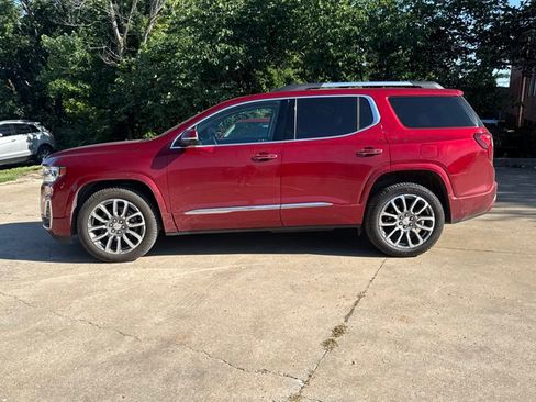 Used 2023 GMC Acadia Denali w/ Denali Ultimate Package AWD/4WD image 3