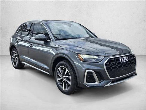 Used 2023 Audi Q5 2.0T Premium Plus w/ Premium Plus Package AWD/4WD image 3