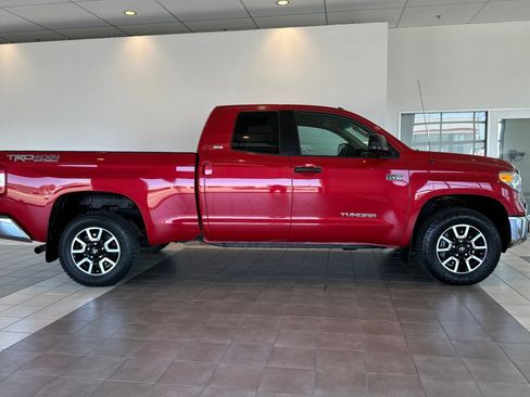 Used 2016 Toyota Tundra SR5 w/ TRD Off Road Package AWD/4WD image 3