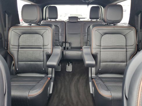 Certified 2024 Lincoln Navigator Black Label image 19