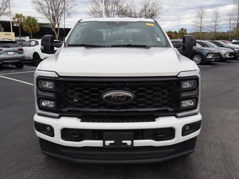 Used 2025 Ford F350 Lariat w/ Black Appearance Package image 12