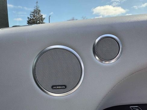 Used 2017 Land Rover Range Rover Supercharged image 47