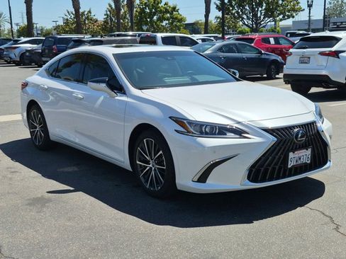Used 2025 Lexus ES 350 w/ Premium Package FWD image 3