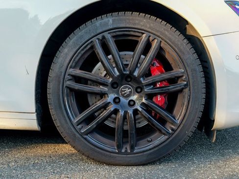 Used 2022 Maserati Ghibli Modena Q4 image 12