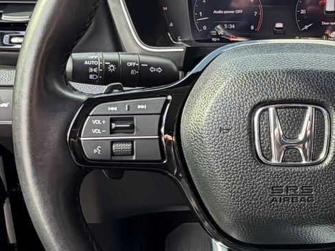 Used 2023 Honda Pilot Elite image 44
