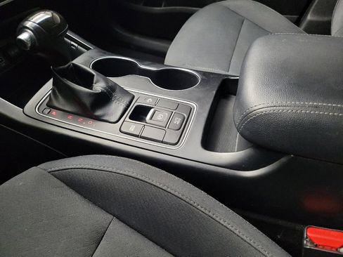 Used 2018 Kia Sorento LX image 26