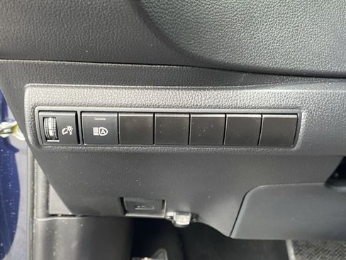 Used 2023 Toyota Corolla LE image 29