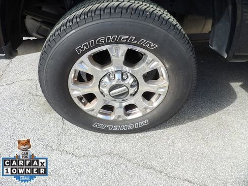 Certified 2021 Ford F250 Lariat w/ Chrome Package image 18